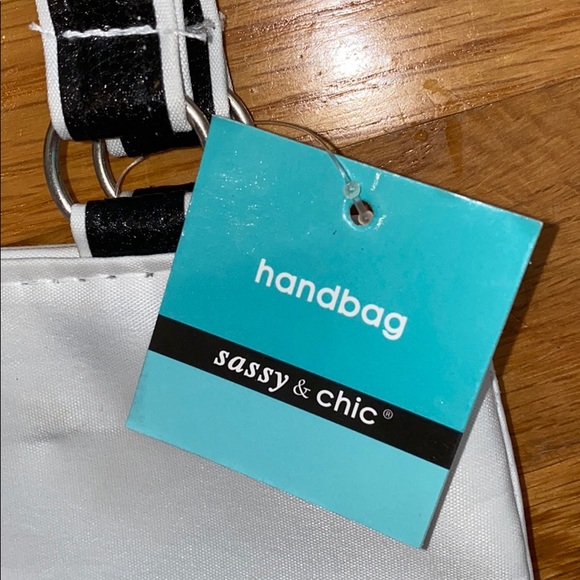 New!  Small Purse - Picture 2 of 4